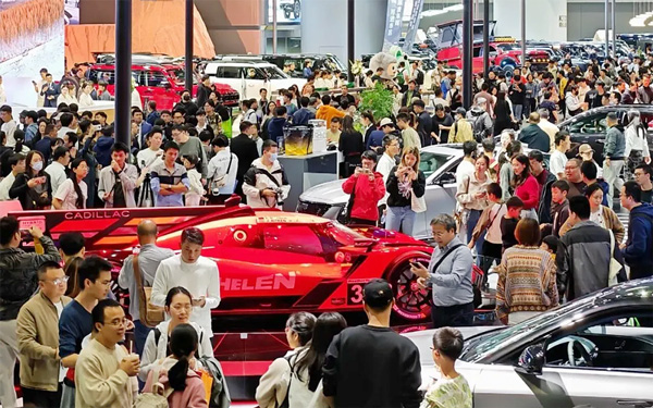 2025广州车展带你一饱眼福，每个展台设计都超好看！